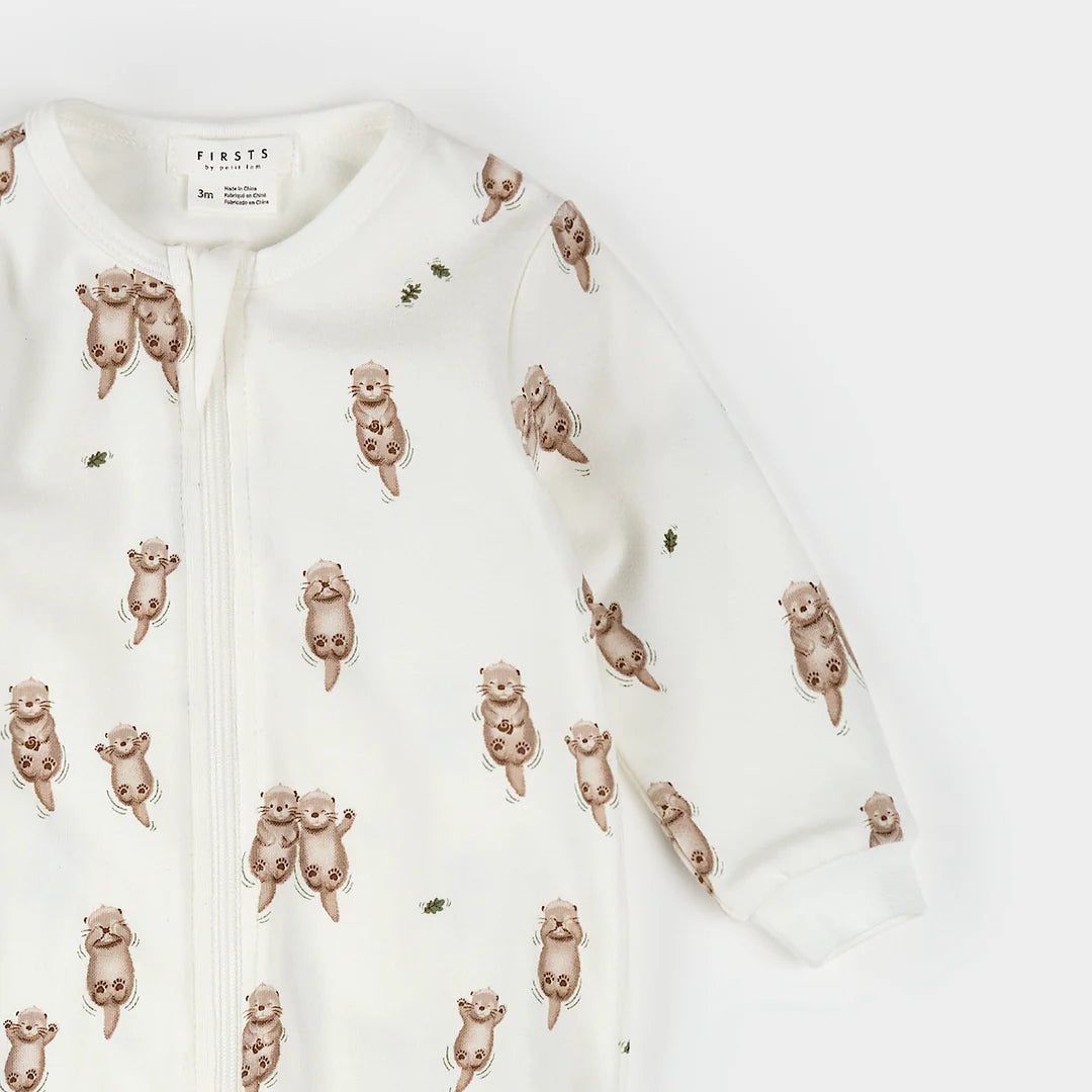 Otter Print on Off-White Sleeper