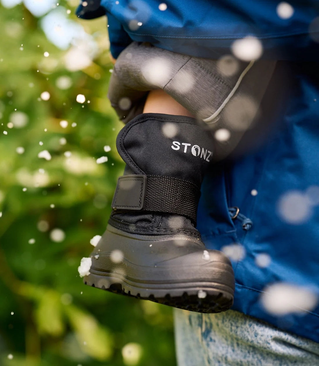 Black - Trek Ultra-Lightweight Insulated Winter Boot