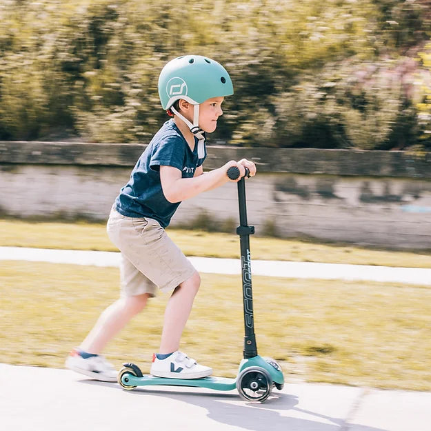 Highwaykick 3 LED Scooter - Forest