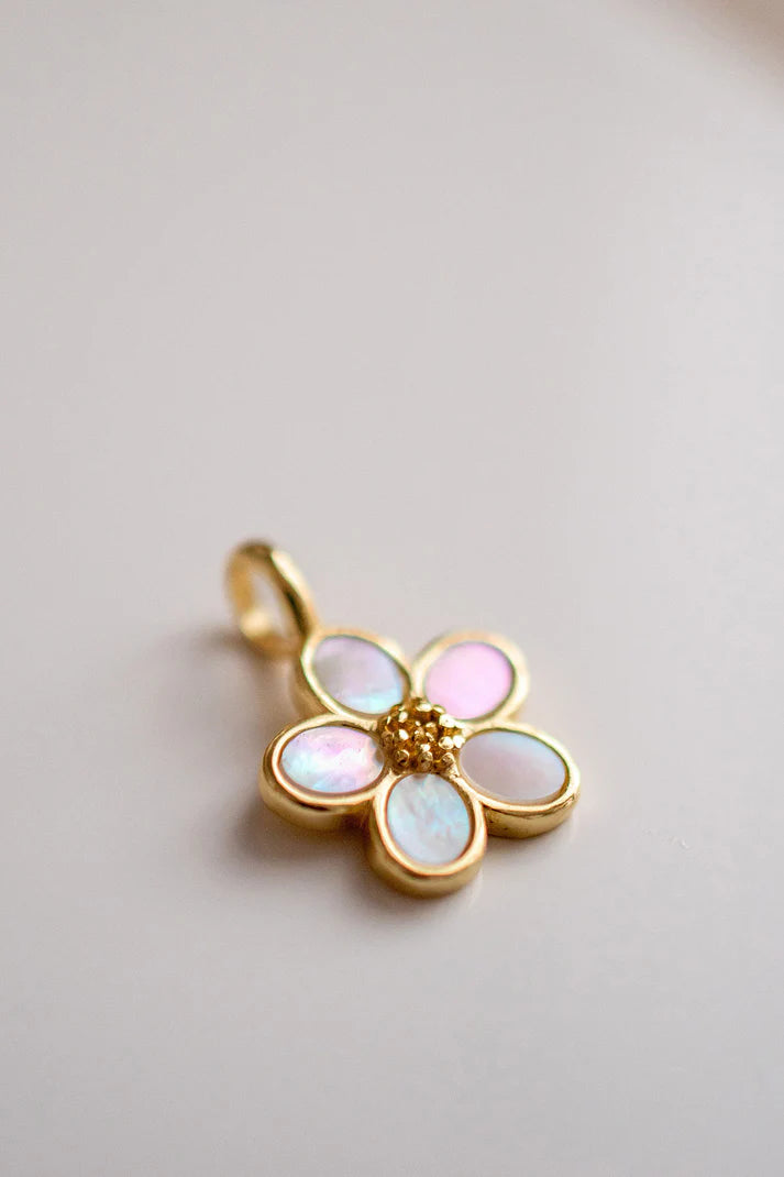 Daisy Charm Necklace