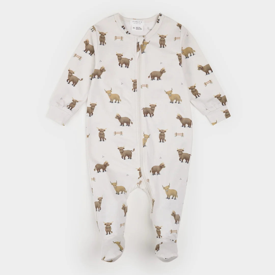 Highland Cow Print on Crème Sleeper