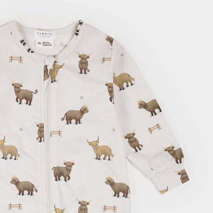 Highland Cow Print on Crème Sleeper