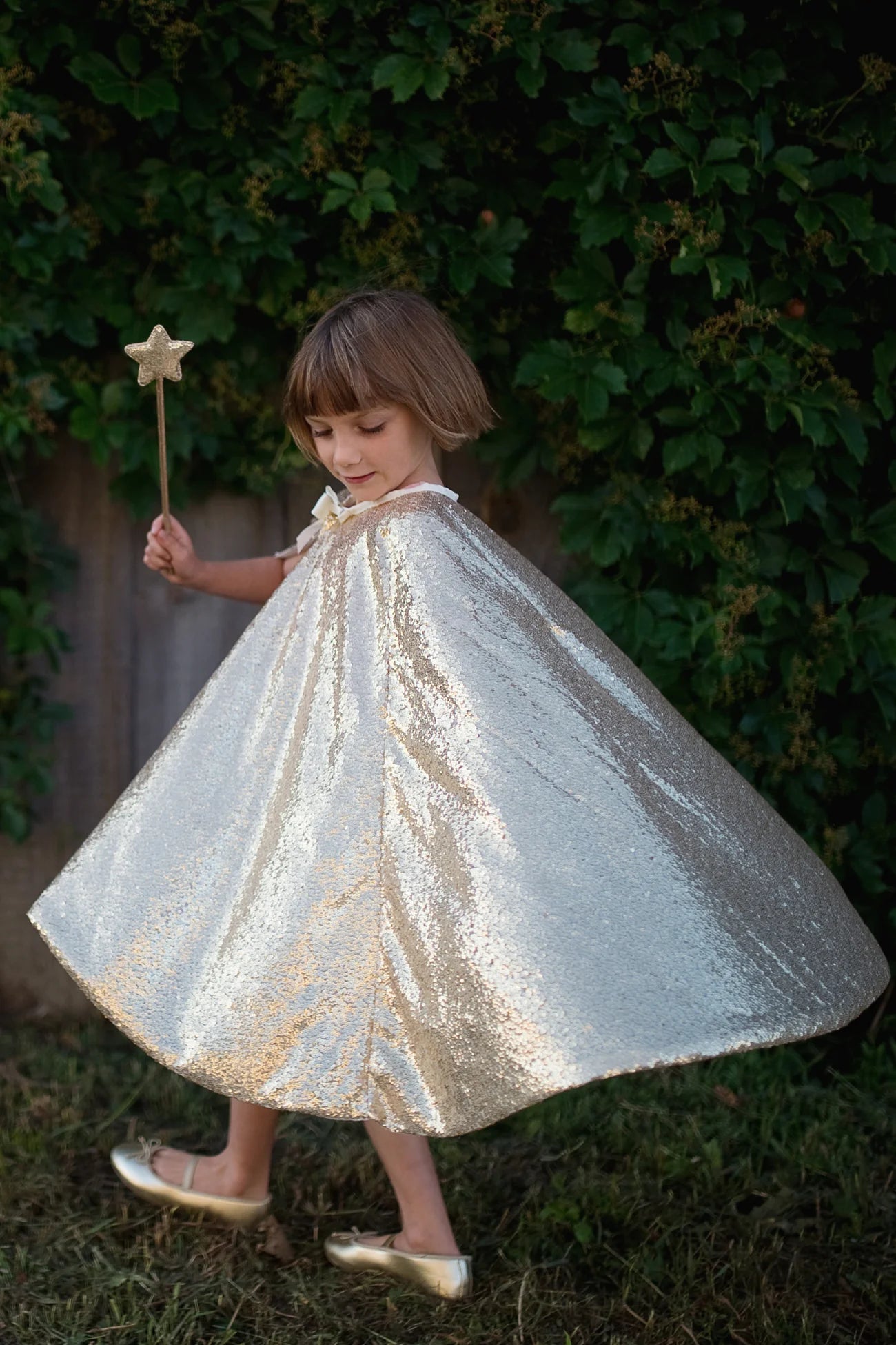 Gracious Gold Sequins Cape