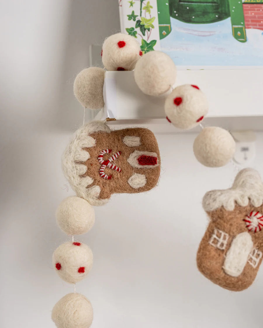 Gingerbread Houses Christmas Felt Garland