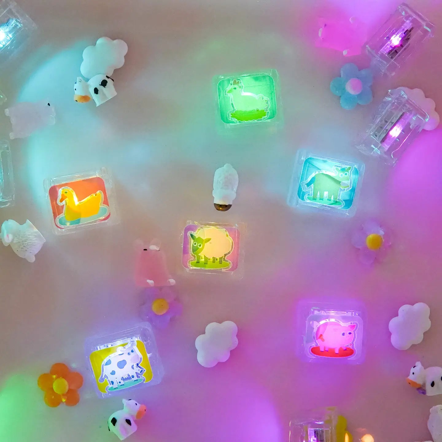 Farm Frenzy 6-Pack Light Up Cubes