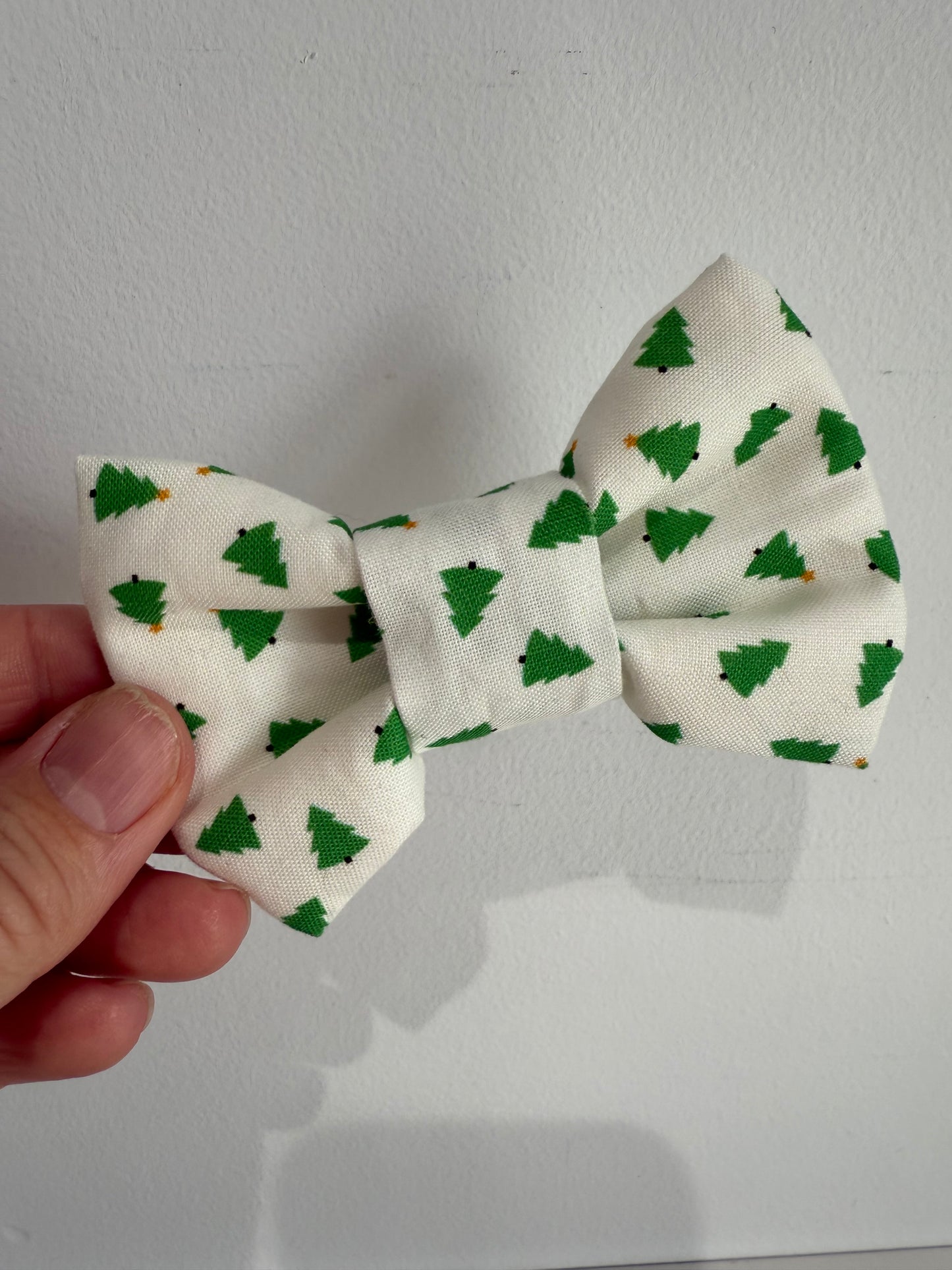 Bow Ties (Clip)