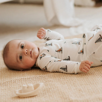 Sailboats Print on Off-White Sleeper