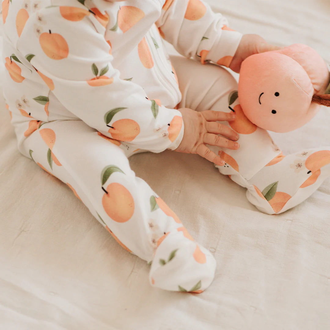Peaches on Off-White Sleeper
