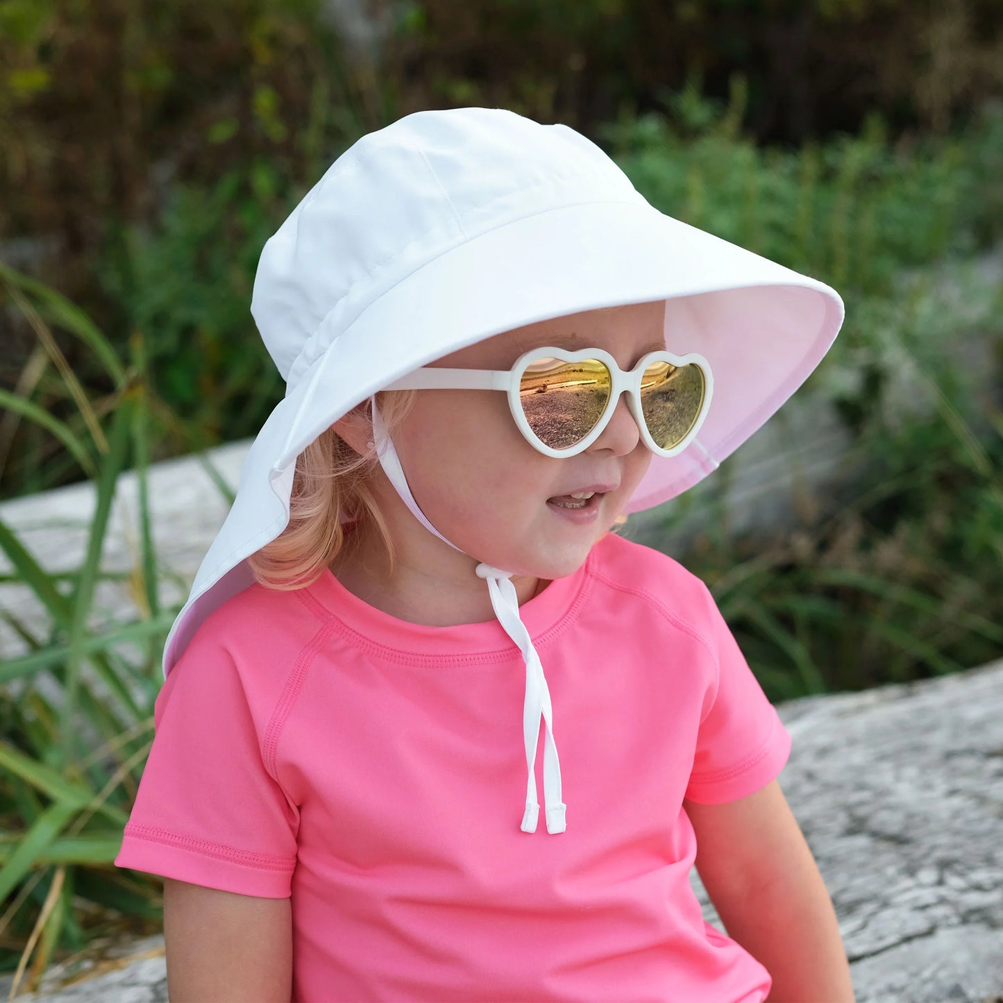 White Aqua Dry Adventure Hat