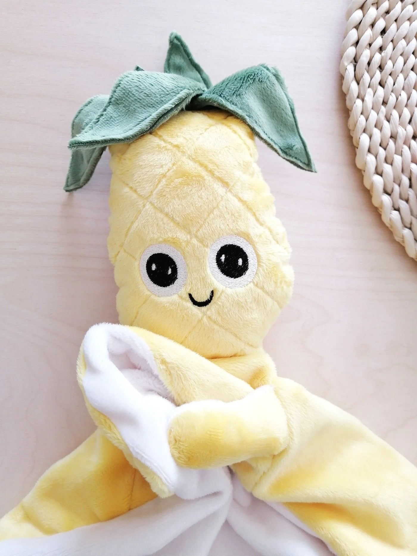 Pineapple Lovey